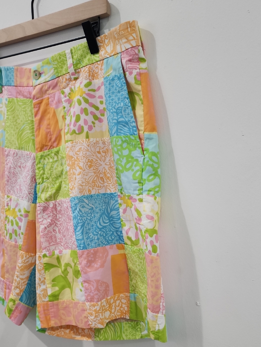 Lilly Pulitzer Everglade Shorts - Picture 3 of 13